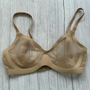 COMMANDO
Stretch-mesh soft-cup bra